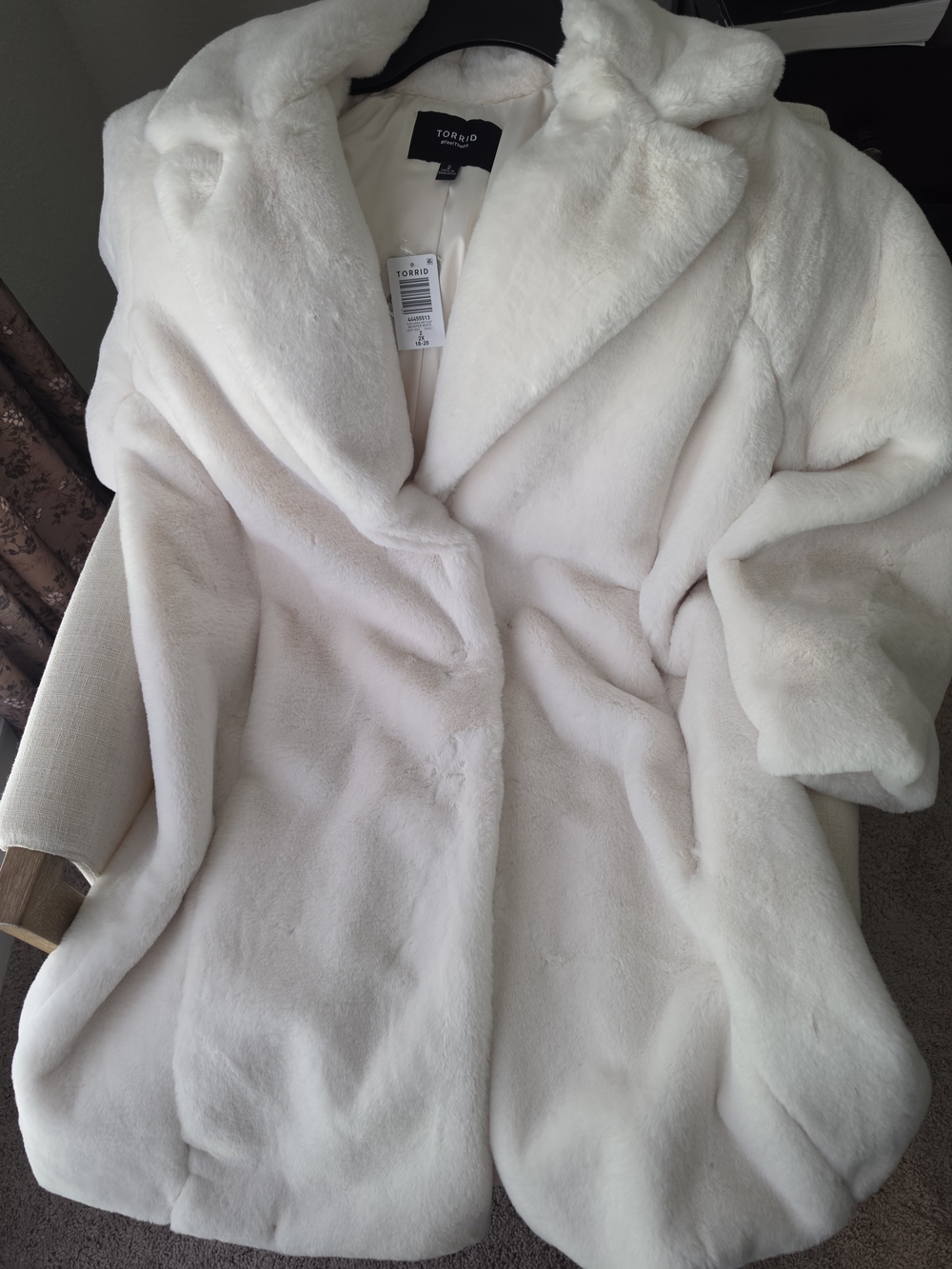 Torrid White Plush Faux Fur Coat